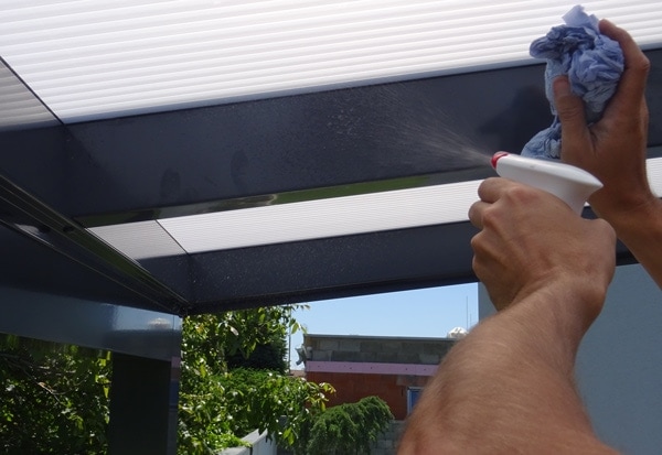 Alumínium pergola karbantartása