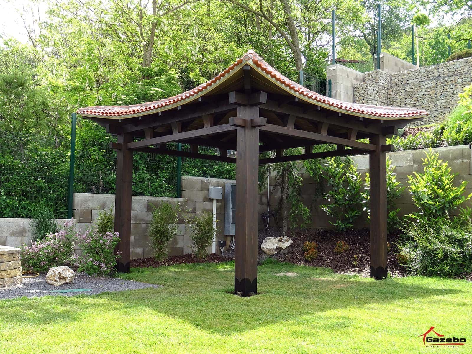 Hinode fa kerti pavilon