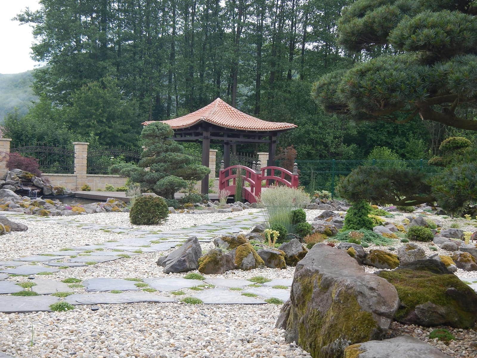 Japánkert Hinode pavilonnal