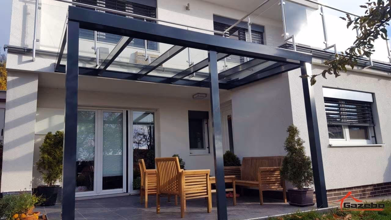 Top Class alumínium pergola kilátással a dombokra