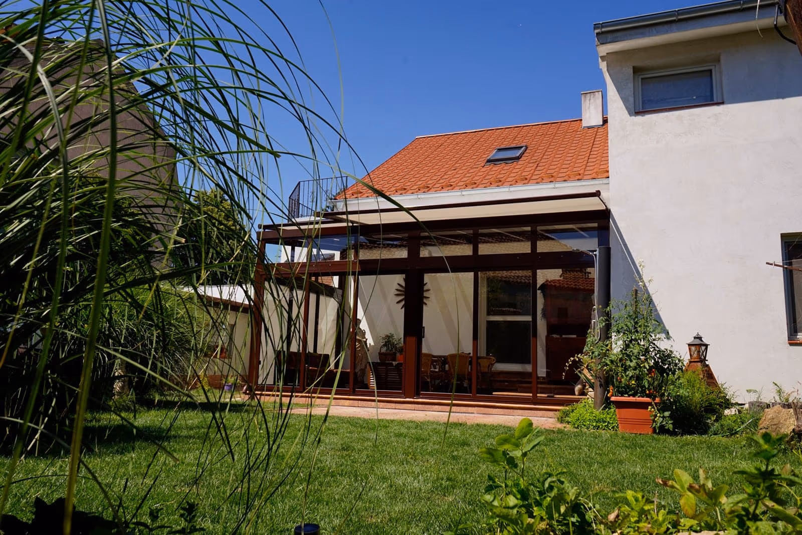 Beüvegezett Top Garden télikert árnyékolással